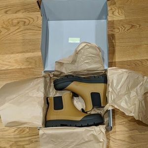 Everlane rain boots
